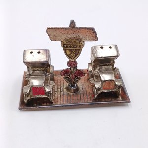Vintage Model T's Silver Plate Texas Souvenir Salt and Pepper Shakers Set