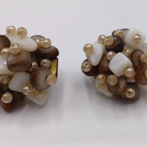 Vintage Multi-strand Mother Of Pearl  and Shell Beaded Necklace and Clip-on Earrings Jewelry Set
