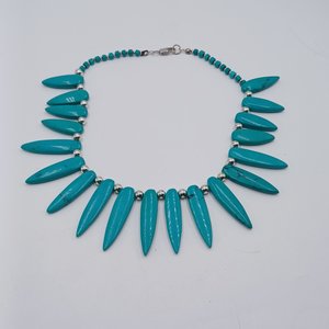 Dyed Turquoise Howlite Spiky Southwestern Fan Fringe Collar Necklace