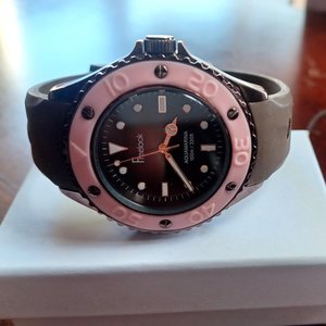 Freelook Ladies Analog Quartz Watch, Pink and Brown Model HA9035/5B, New Battery