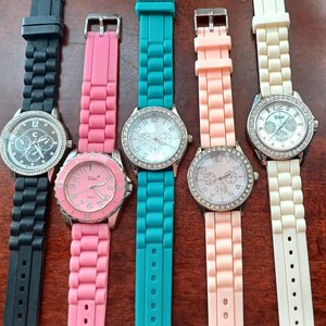 Ladies Silicone Bands Fashion Watches Lot- 15 Total Watches, Multiple Colors and Styles
