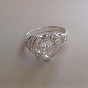 Sterling Silver Heart "Mom" Ring Made in Peru, Size 6.75, Gift for Mom, New Mom, Wife