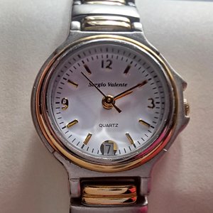 Vintage Sergio Valente Ladies Metal Link Bracelet Quartz Wrist Watch