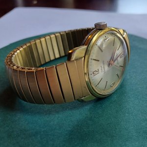 Vintage Waltham Mens Gold 17 Jewels Shock Resistant Mechanical Wrist Watch, Runs