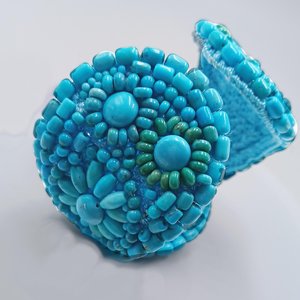 Vintage Southwestern Dyed Turquoise Howlite Beaded Cuff Bracelet