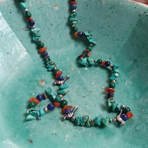 Vintage Southwestern Natural Turquoise, Malachite, Carnelian and Lapis Lazuli Beaded Necklace