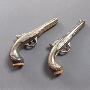 Vintage Silver Cutlass Dueling Pistols with Cork Stoppers Salt and Pepper Shakers, Collectible