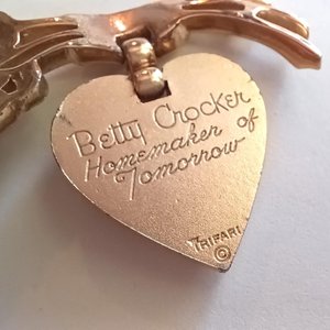 1955 Crown Trifari Betty Crocker Homemaker of Tomorrow Gold Tone Brooch,