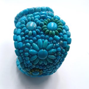 Vintage Southwestern Dyed Turquoise Howlite Beaded Cuff Bracelet