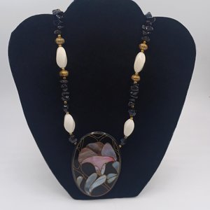 Lee Sands Mother of Pearl Inlay Large Lily Pendant Beaded Necklace