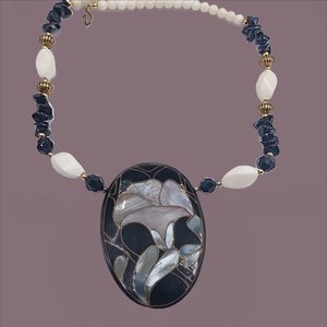 Lee Sands Mother of Pearl Inlay Large Lily Pendant Beaded Necklace