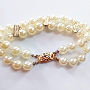 Charming Vintage Faux Pearls and Rhinestones Beaded Bracelet