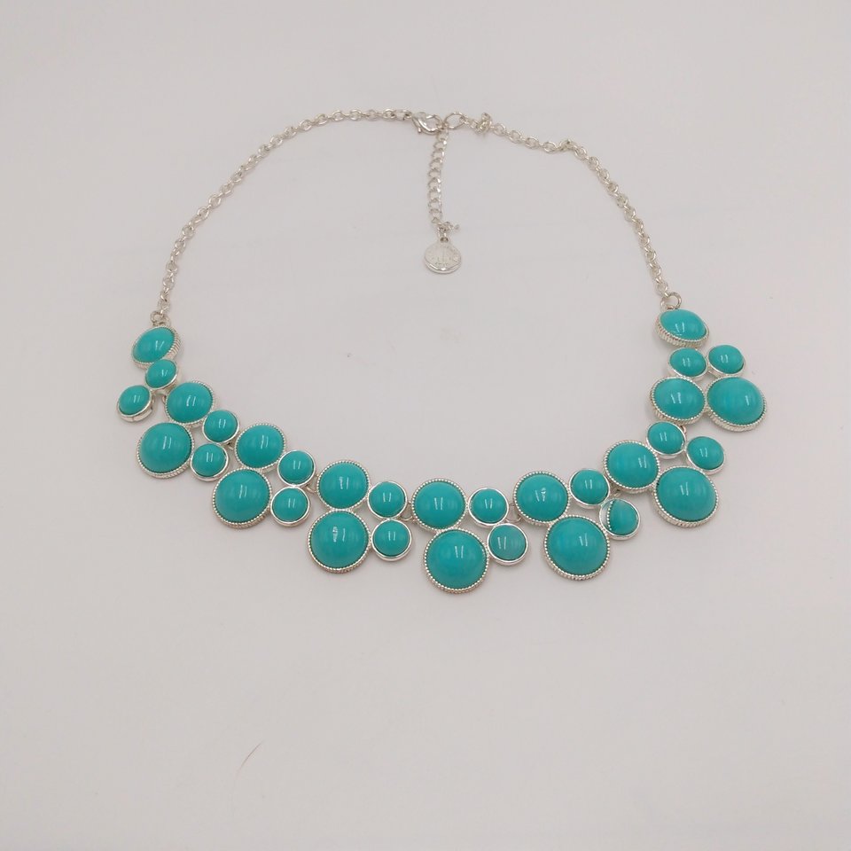 Liz Claiborne Silver Tone Teal Green Round Cabochons Pretty Vintage  Statement Bib Necklace