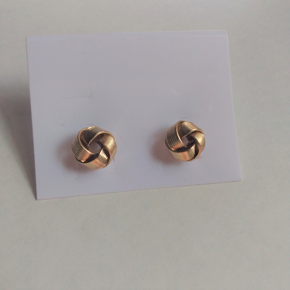 Flattering Vintage Gold Tone Figural Knots Post Earrings
