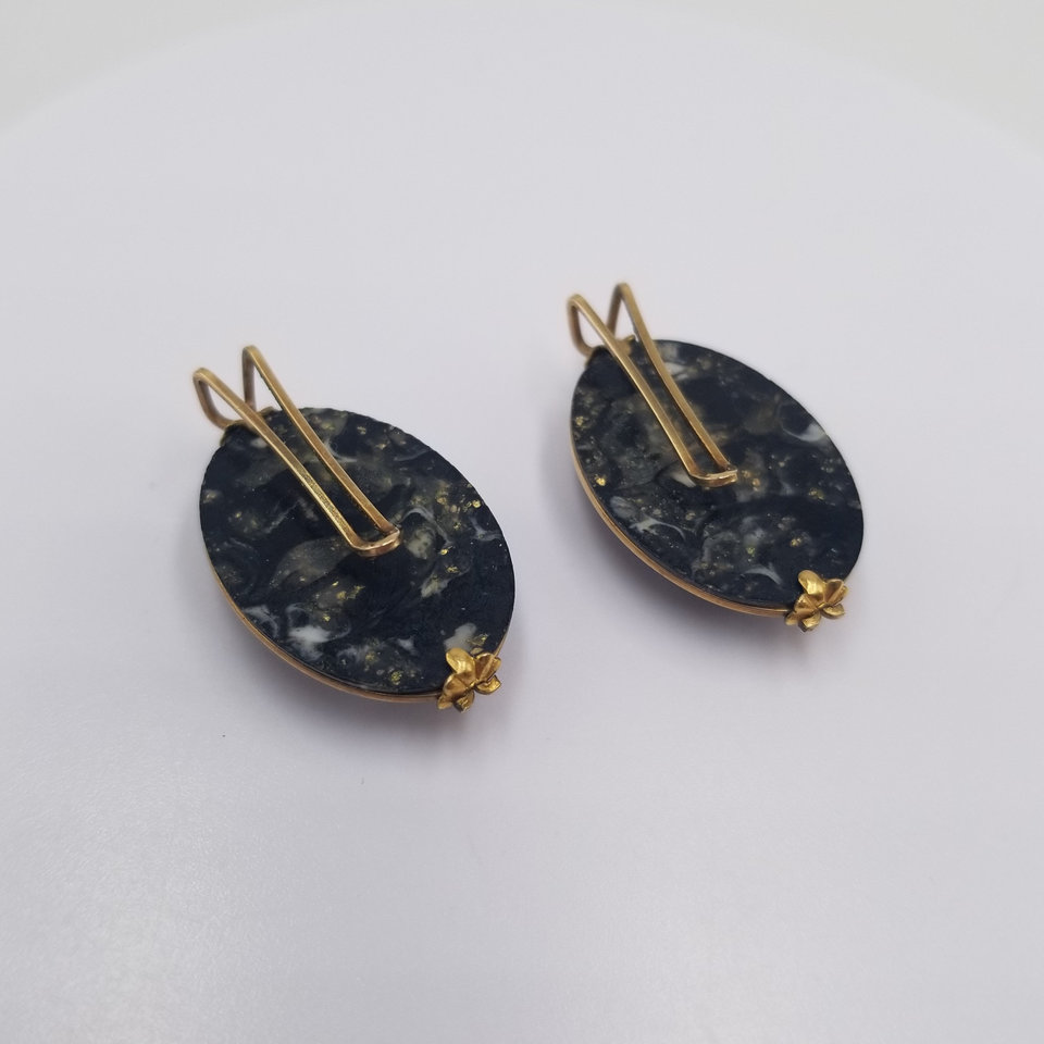 Sophisticated Vintage Hillcraft Gold Tone and Marbled Lucite Slide Clip Earrings