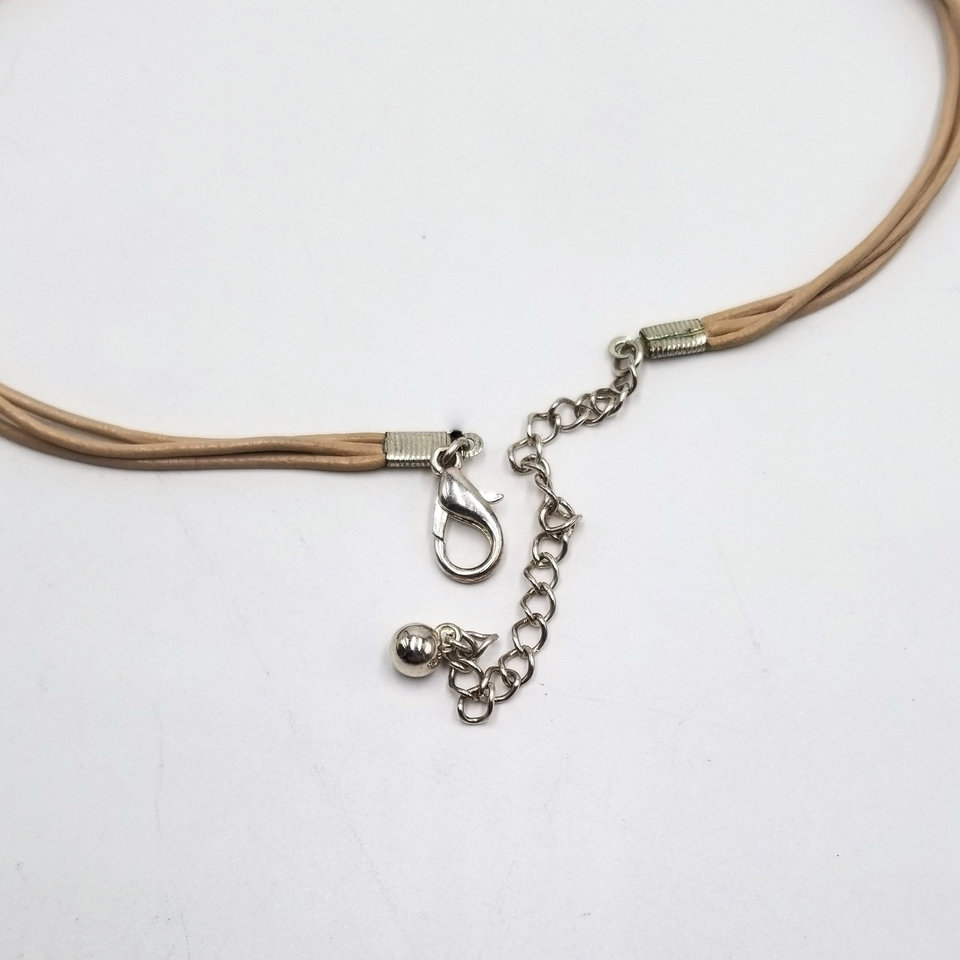 Fun Vintage Silver Tone Glitter Confetti Medallion on Light Brown Leather Cord with Matching earrings Jewelry Set