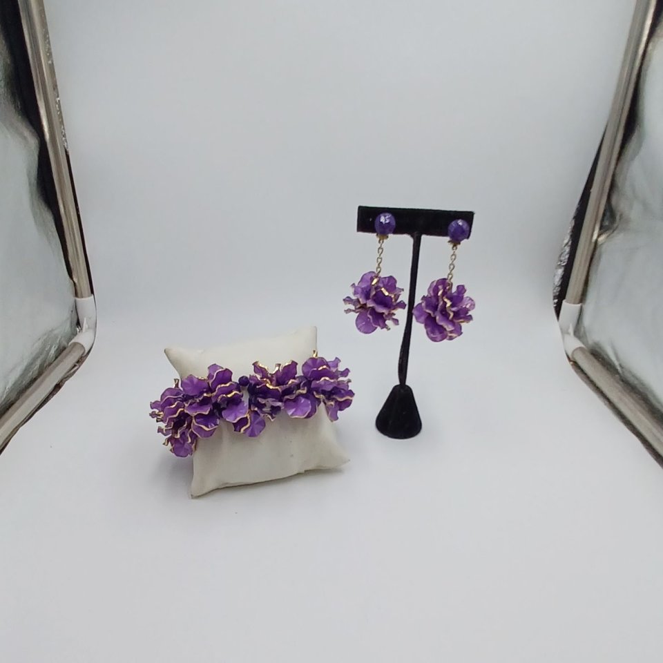 Hong Kong Purple Petal Vintage  Bracelet and Earrings Jewelry Set