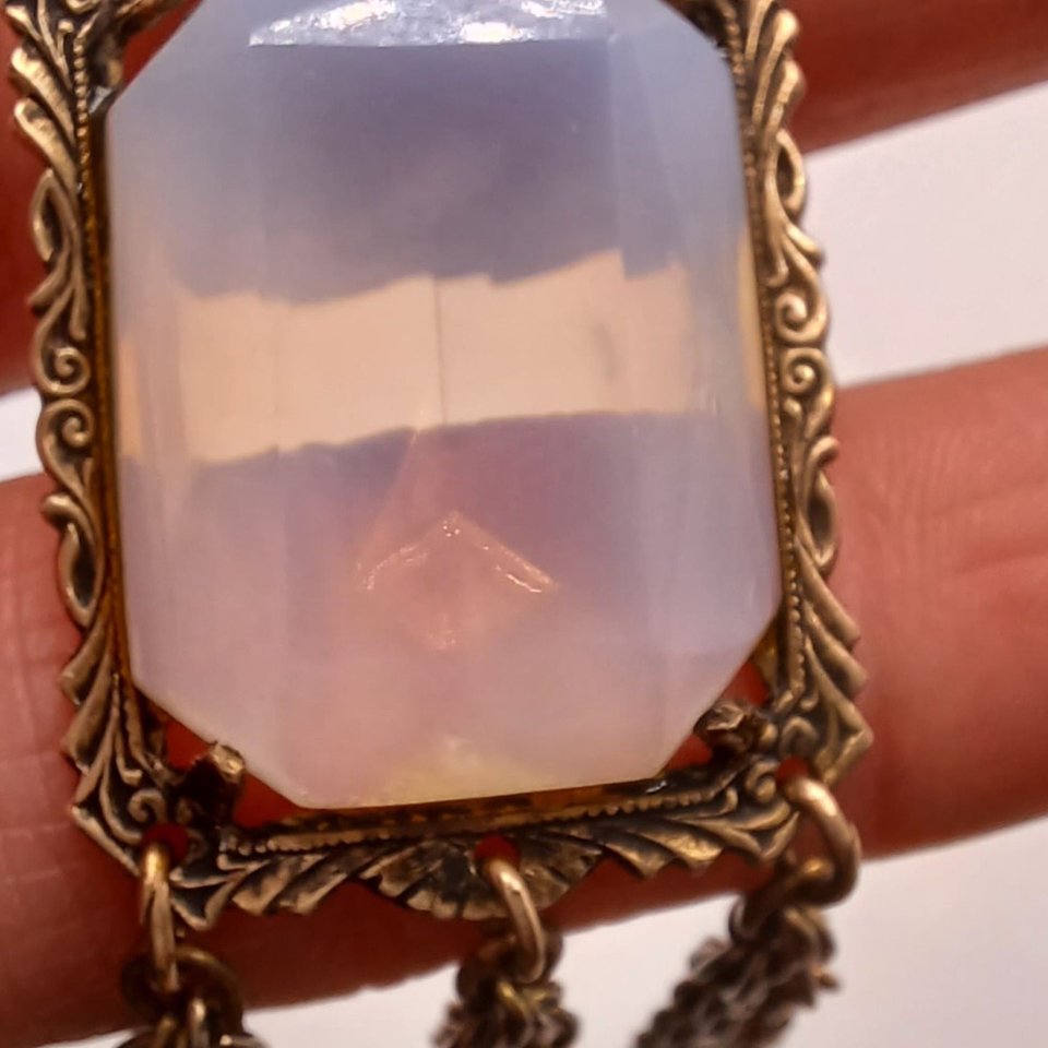 Vintage Gold Tone Milk Glass and Moon Stone Pendant Tassle Necklace