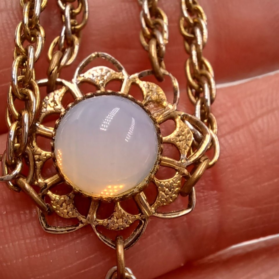 Vintage Gold Tone Milk Glass and Moon Stone Pendant Tassle Necklace