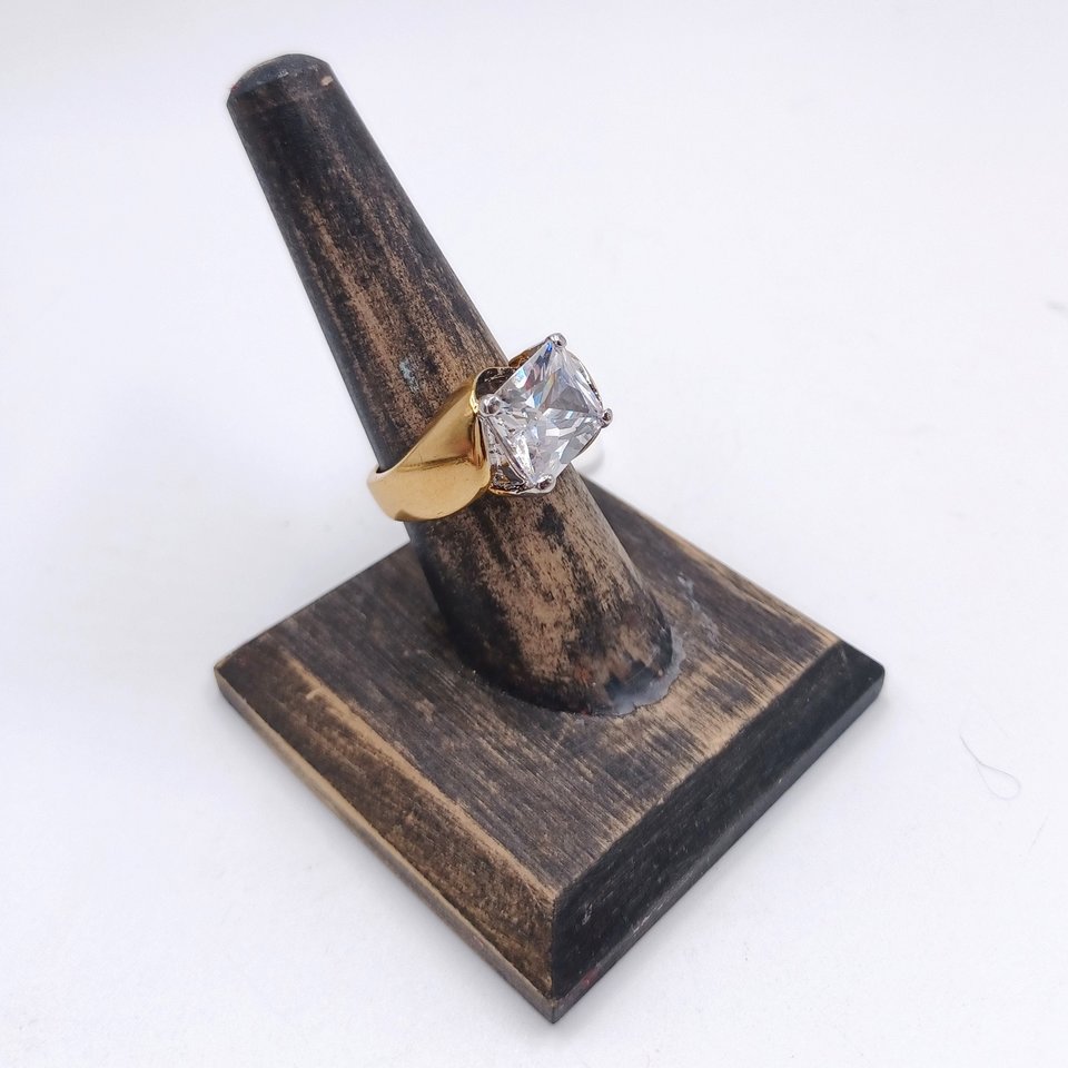 18K Gold Plated Chunky Huge Cubic Zirconia Twisted Bezel Ring, Size 7
