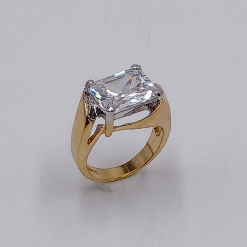 18K Gold Plated Chunky Huge Cubic Zirconia Twisted Bezel Ring, Size 7