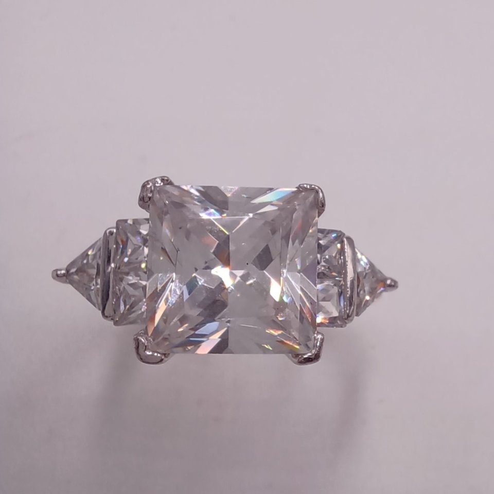 18K Gold Plated 5+ Carat Princess Cut Cubic Zirconia Ladies Ring, Size 7