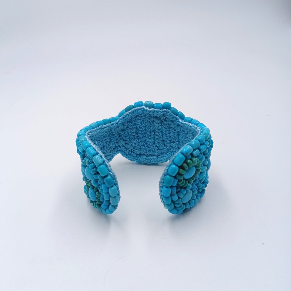 Vintage Southwestern Dyed Turquoise Howlite Beaded Cuff Bracelet