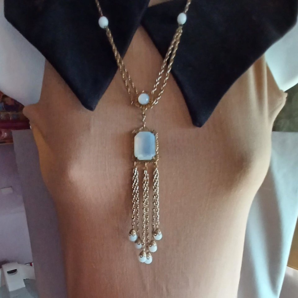 Vintage Gold Tone Milk Glass and Moon Stone Pendant Tassle Necklace