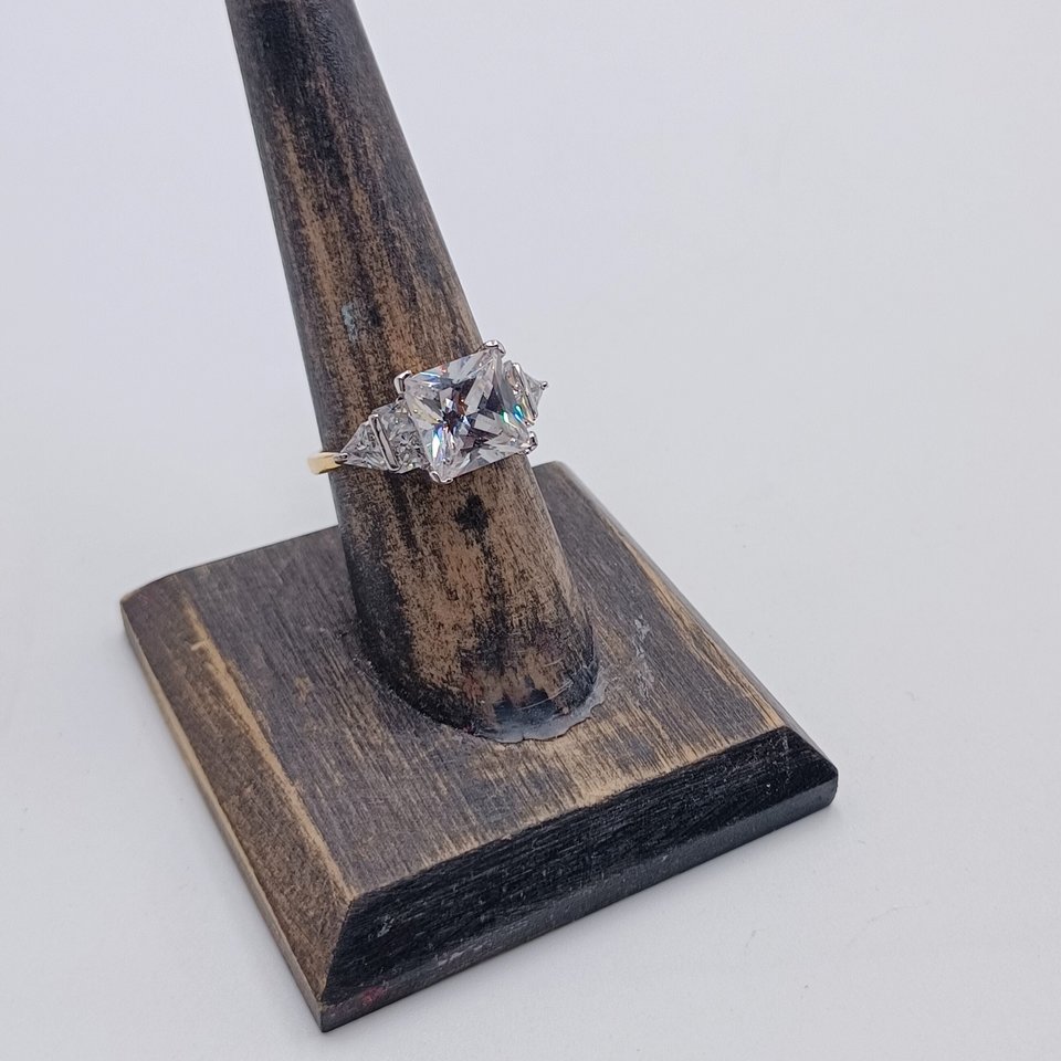 18K Gold Plated 5+ Carat Princess Cut Cubic Zirconia Ladies Ring, Size 7