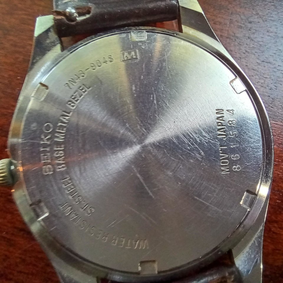 Mens Lorus Quartz Wrist Watch, Y5728020 A1, RunsQ