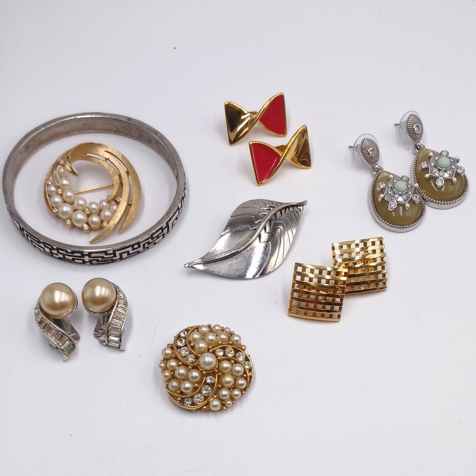 Signed Designer Vintage Jewelry Lot-Monet, Alice Caviness, Trifari, Avon and More-