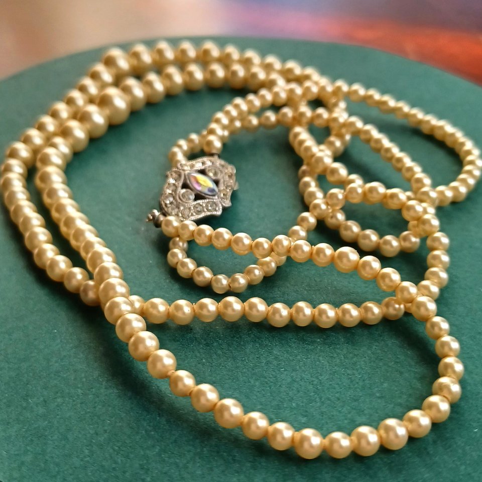 1950's Walker and Hill Dual Faux Pearls with Sterling Rhinestones Clasp Choker Necklace