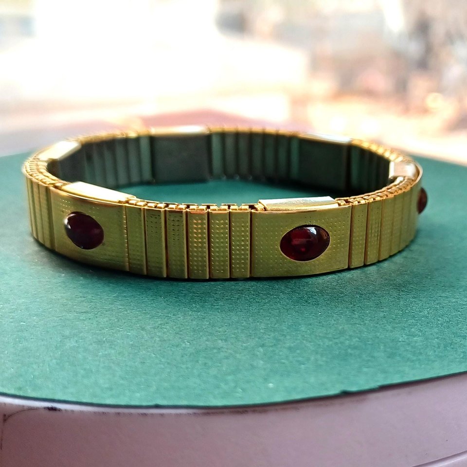 Vintage MAJOR Gold Tone and Red Jewel Magnetic Expandable Bracelet