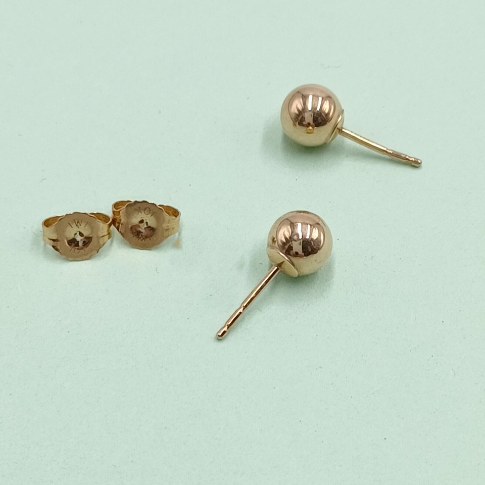 Vintage Imperial World Inc. 10K Gold 5mm Ball Stud Earrings