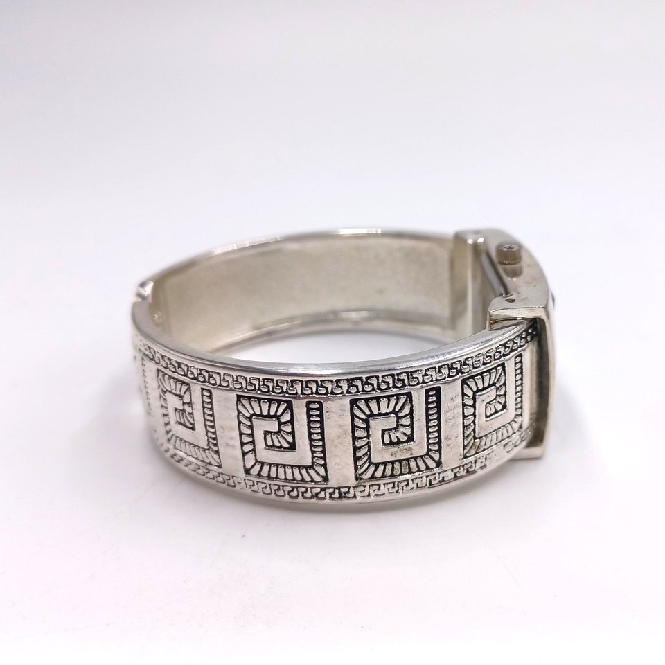 Silver Tone Geneva Platinum Ladies Southwest Design Clamper Bracelet Watch