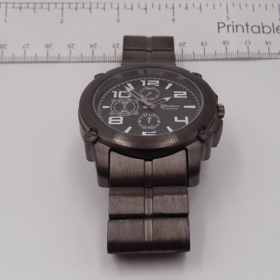 Mens Geneva Platinum Heavy Large Bronze Tone Quartz Watch, New Battery