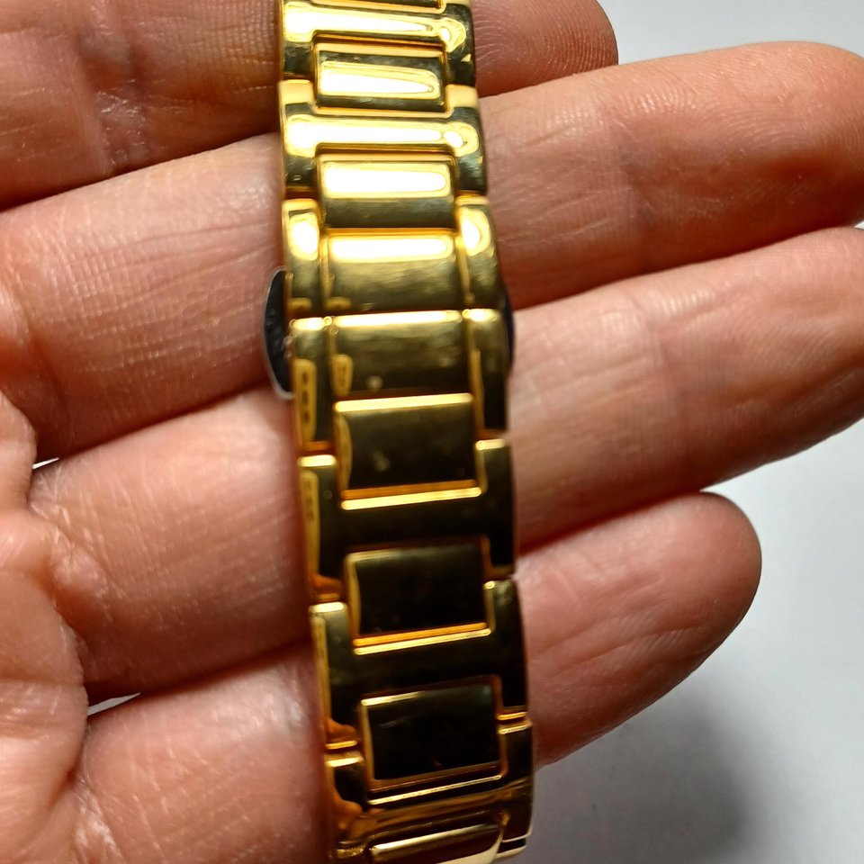 AKRIBOS XXIV Gold Tone Diamond Dial Ladies Quartz Wrist Watch- New Battery