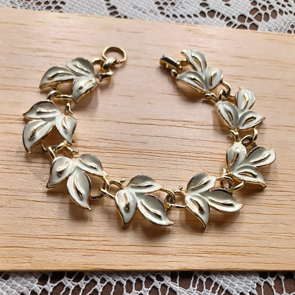 Vintage Coro Gold Tone Beige Enamel Leaf Motif Panel Bracelet, Gift for Her, Springtime Bracelet