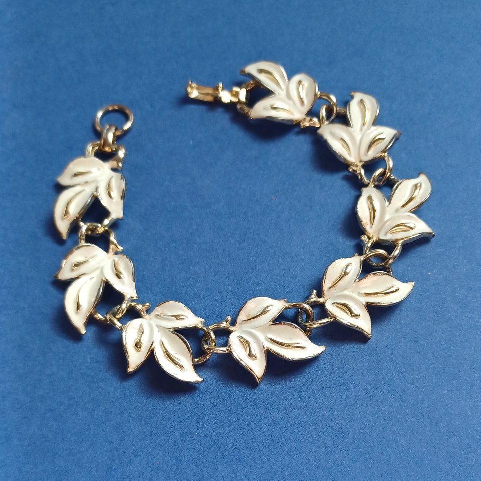 Vintage Coro Gold Tone Beige Enamel Leaf Motif Panel Bracelet, Gift for Her, Springtime Bracelet