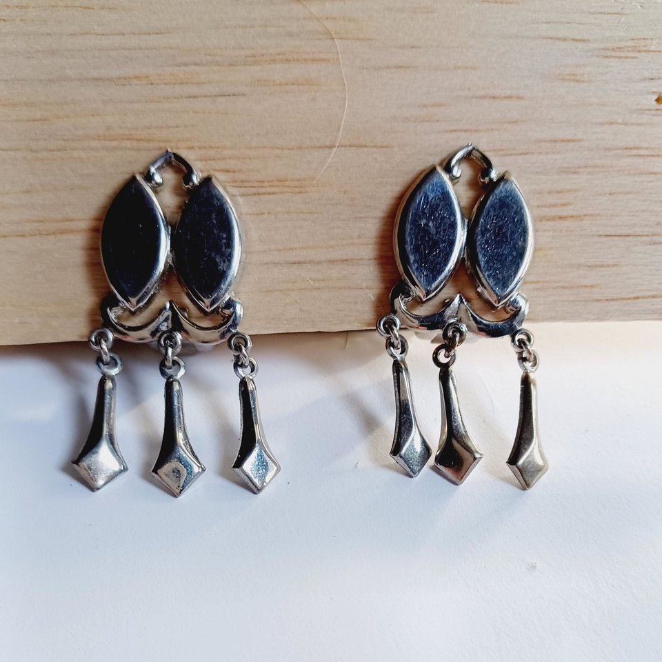 5 pairs of Silver Tone Fashion Clip-on Earrings for Women