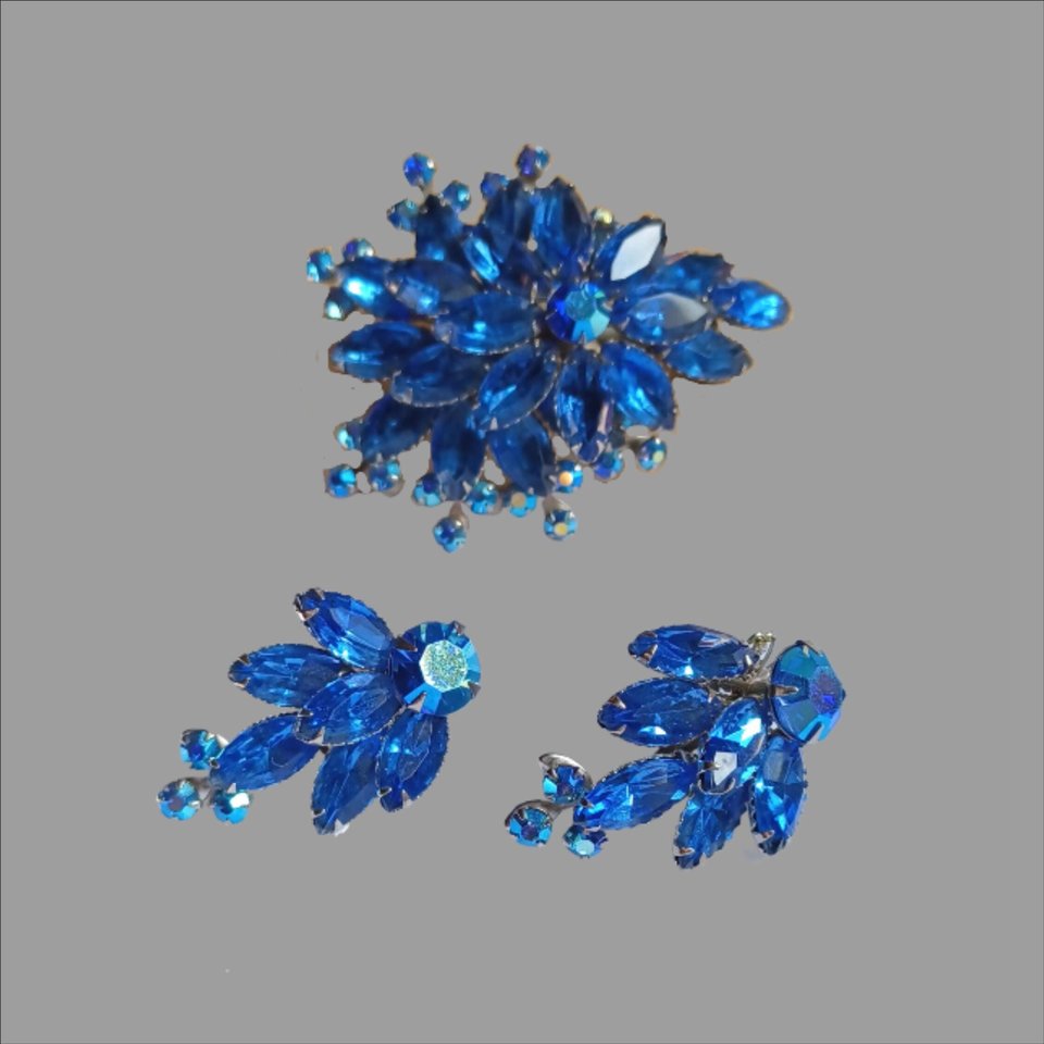 Vintage Signed Large Blue Rhinestones Brooch and Earrings Jewelry Set, Demi Parure