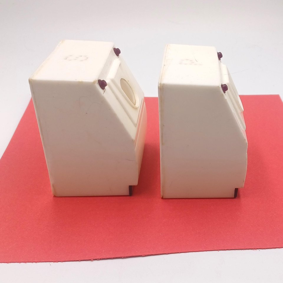 Small Plastic White Westinghouse Washer and Dryer Salt and Pepper Shaker Set, Mid Century