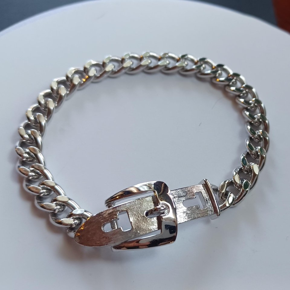 Avon Silver Tone Heavy Curb Chain Bracelet with Buckle Closure