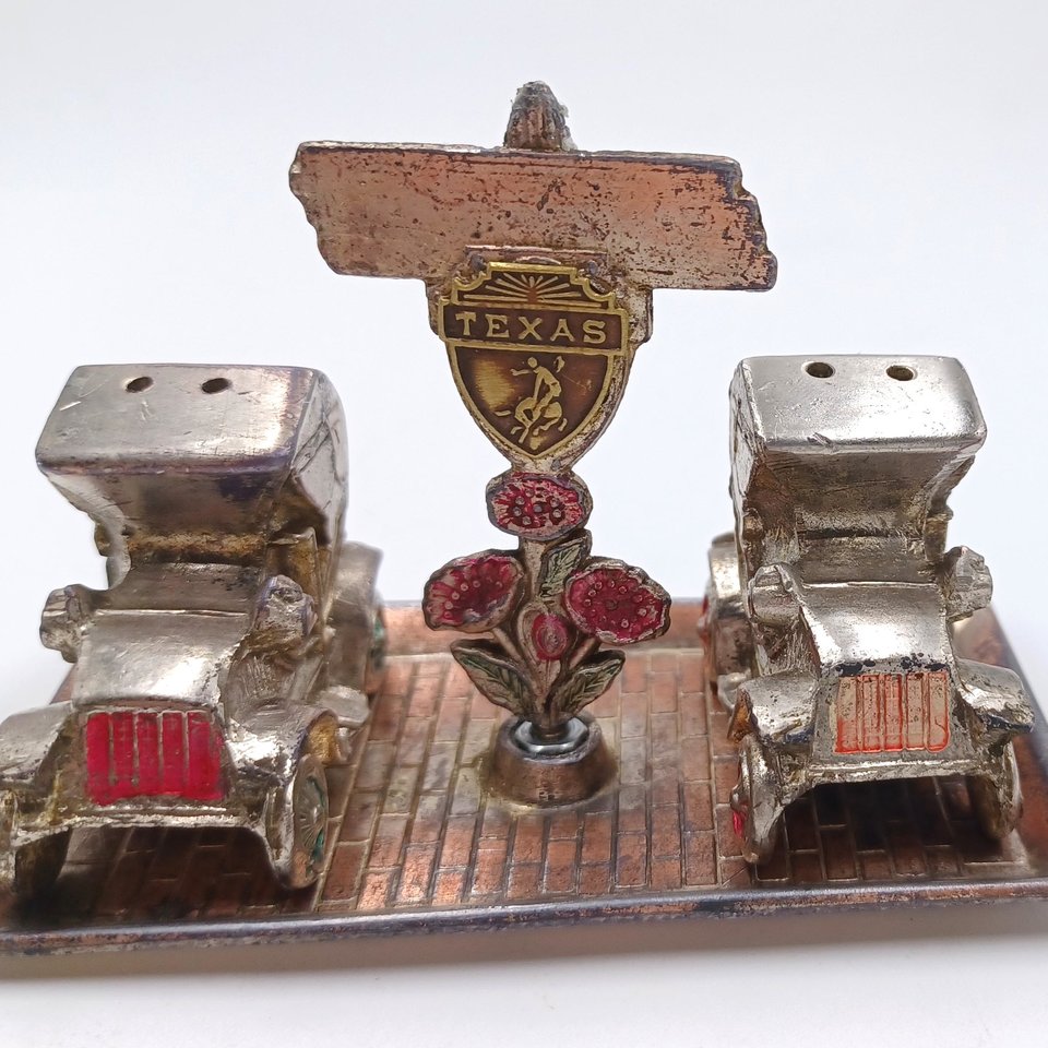 Vintage Model T's Silver Plate Texas Souvenir Salt and Pepper Shakers Set