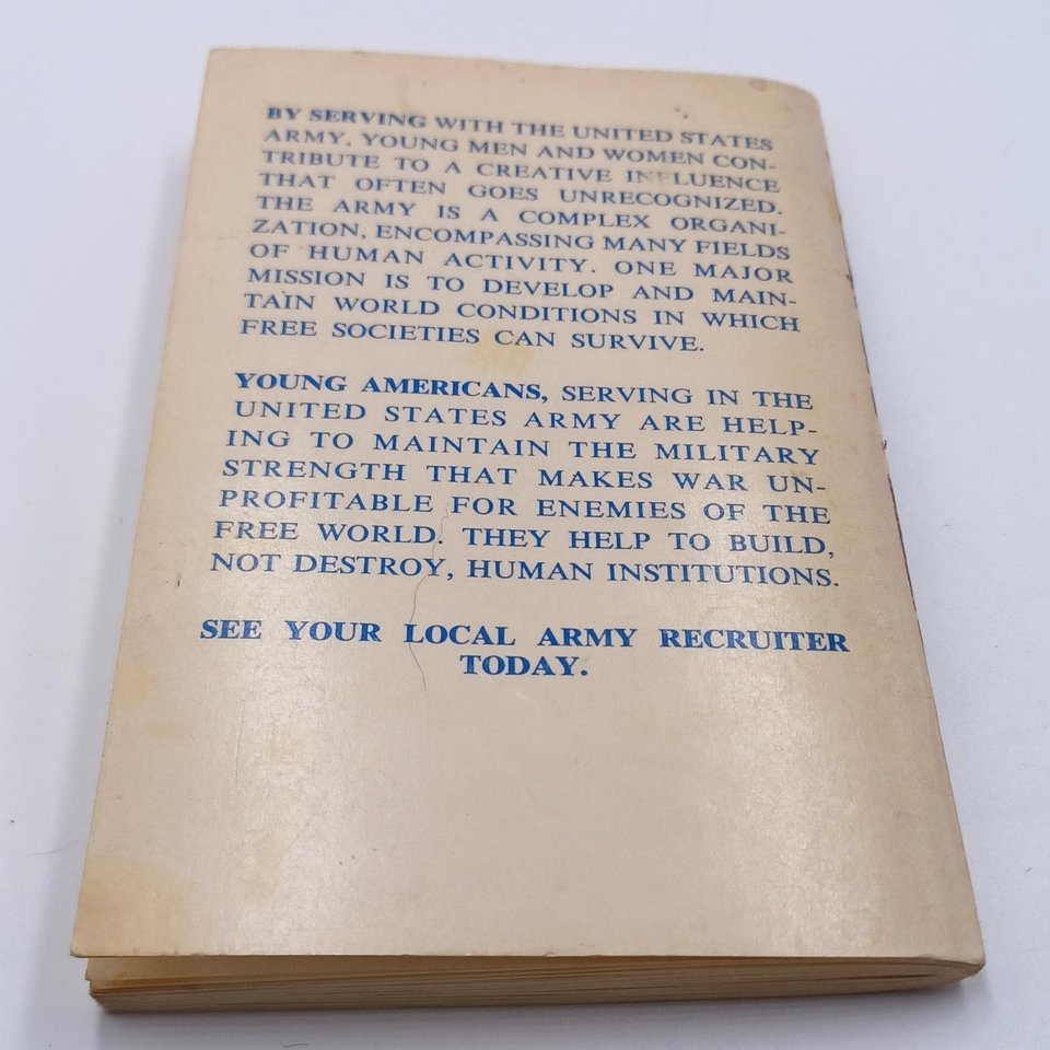 Vintage "Old Glory The Story of Our Flag" Army Booklet
