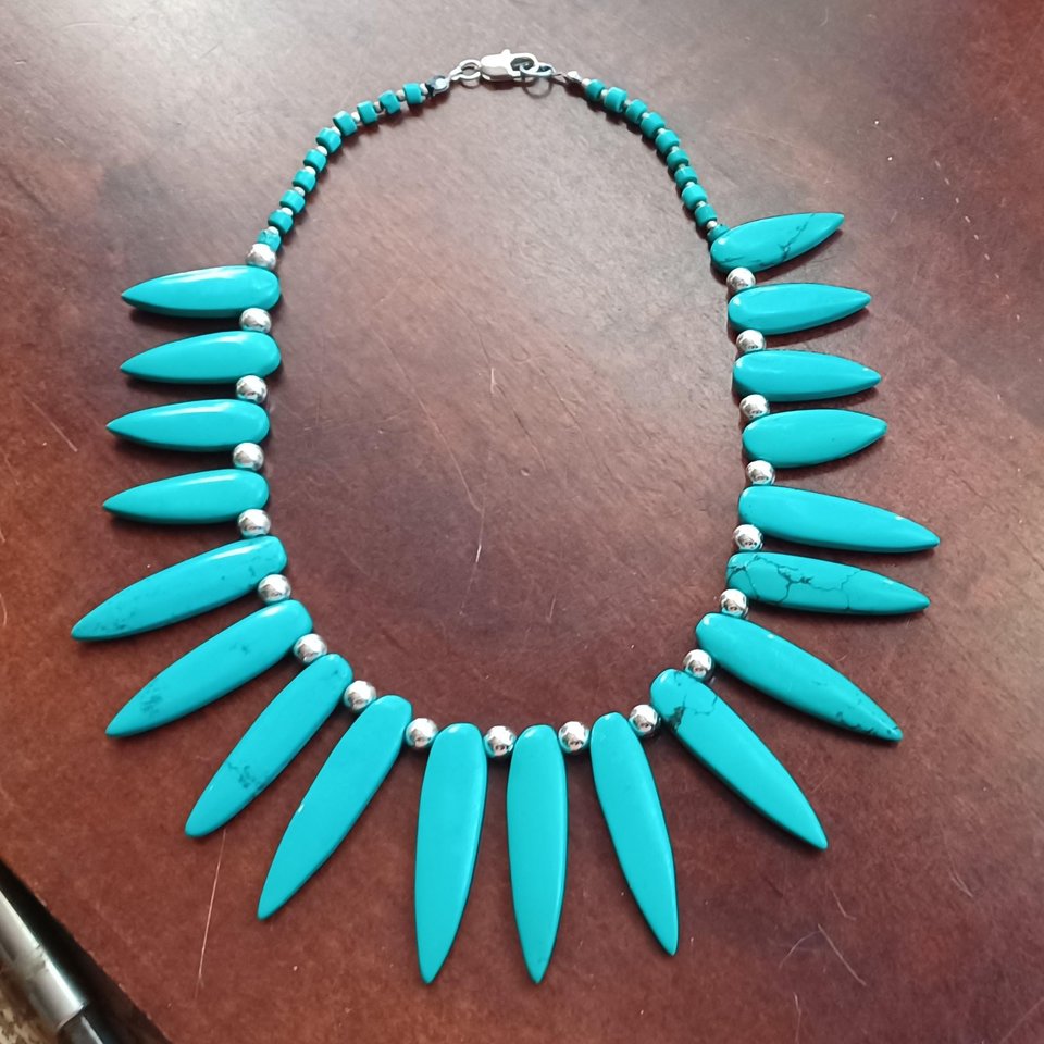 Dyed Turquoise Howlite Spiky Southwestern Fan Fringe Collar Necklace