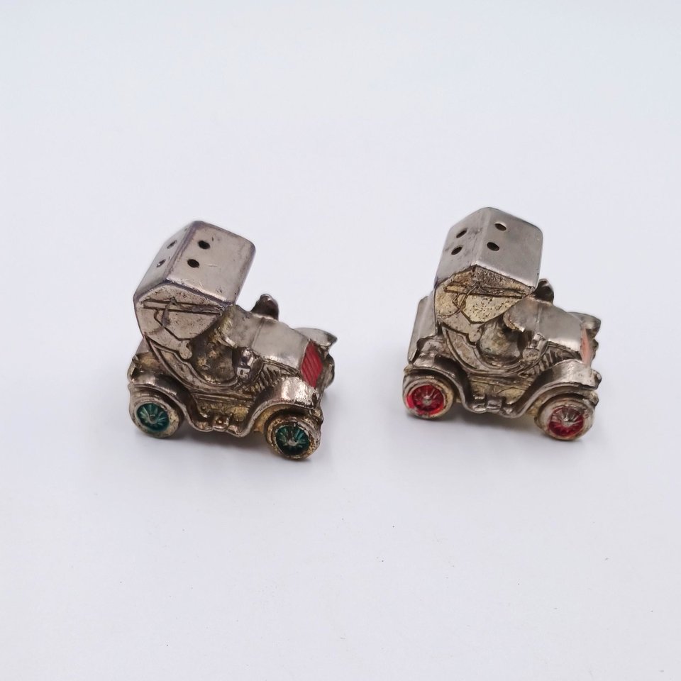 Vintage Model T's Silver Plate Texas Souvenir Salt and Pepper Shakers Set