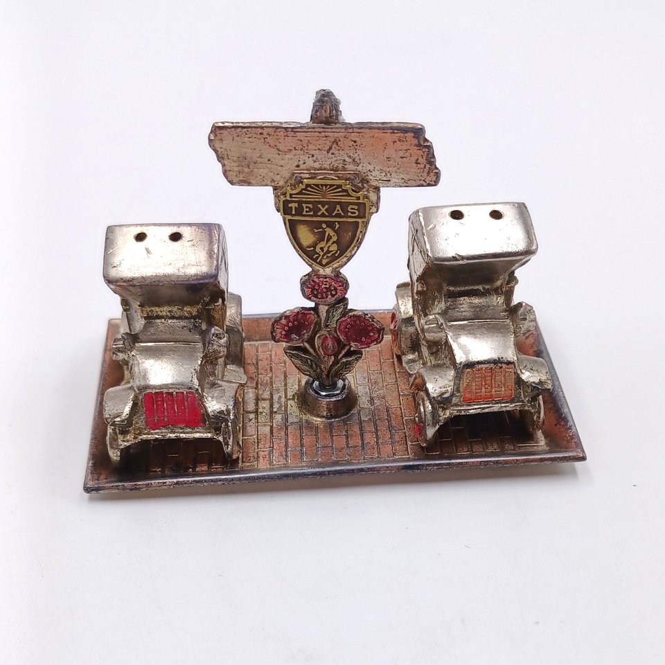 Vintage Model T's Silver Plate Texas Souvenir Salt and Pepper Shakers Set