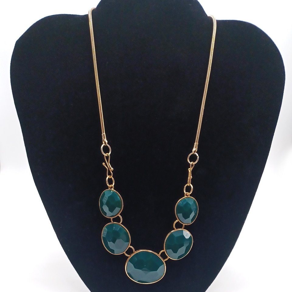 Vintage AVON Versatile Gold Tone and Green Statement Necklace, 3 Necklaces in 1