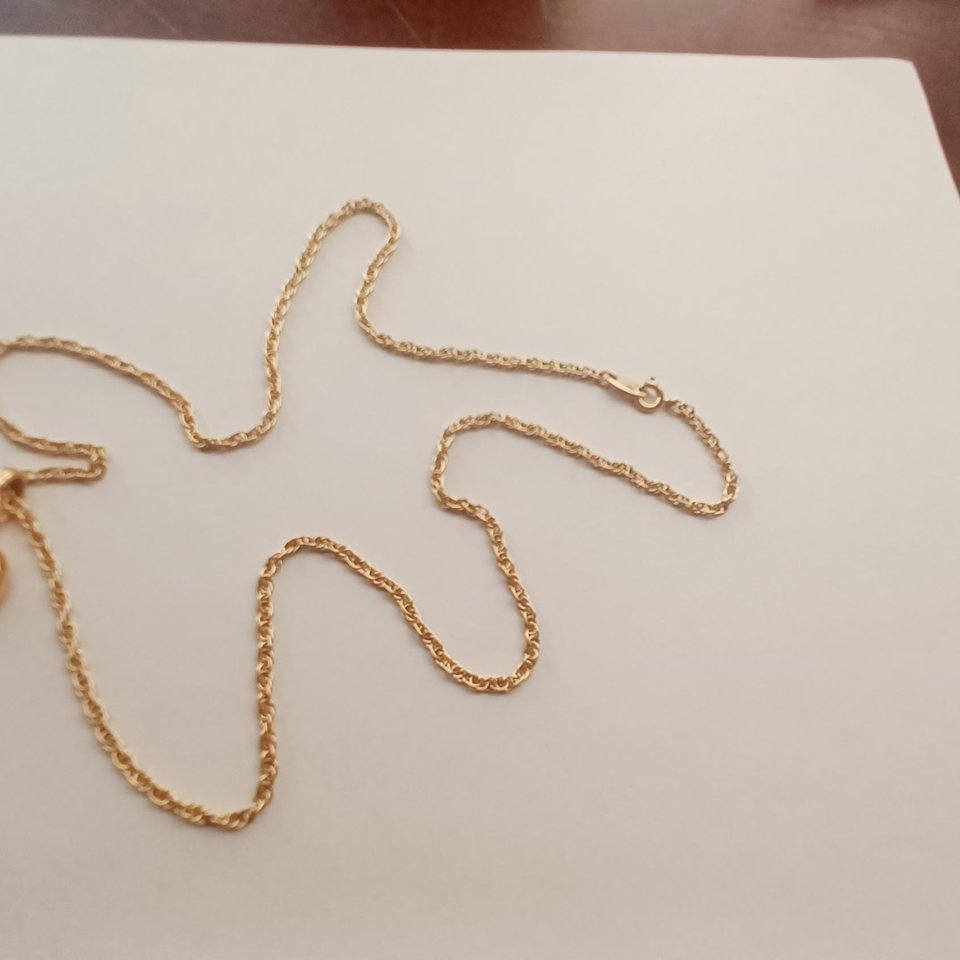 Vintage Avon Gold Tone Blue Gem and Rhinestones Pendant on Rope Chain Necklace